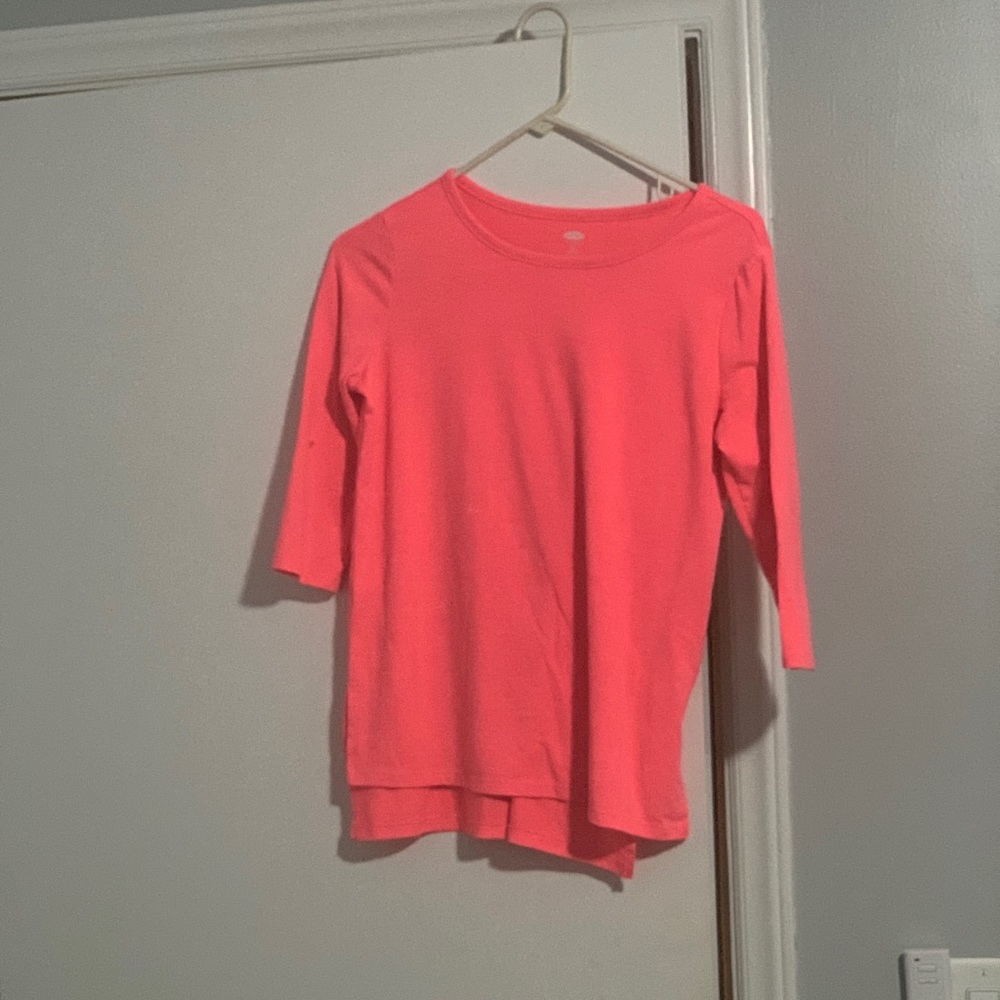 A quarter length T-shirt